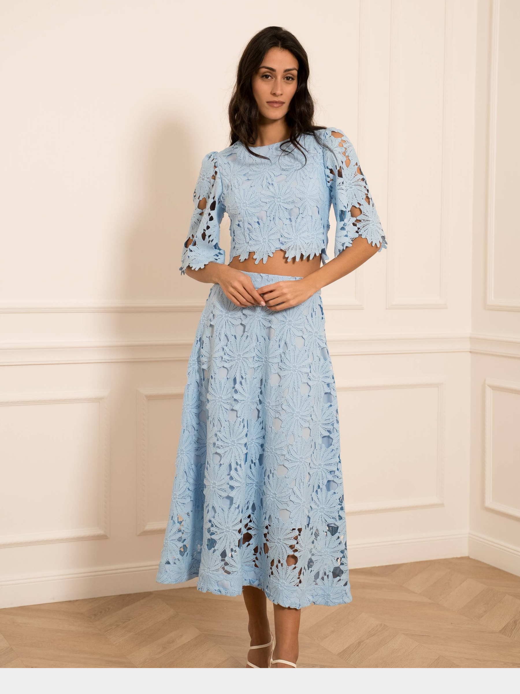 Clarice - Lined lace skirt