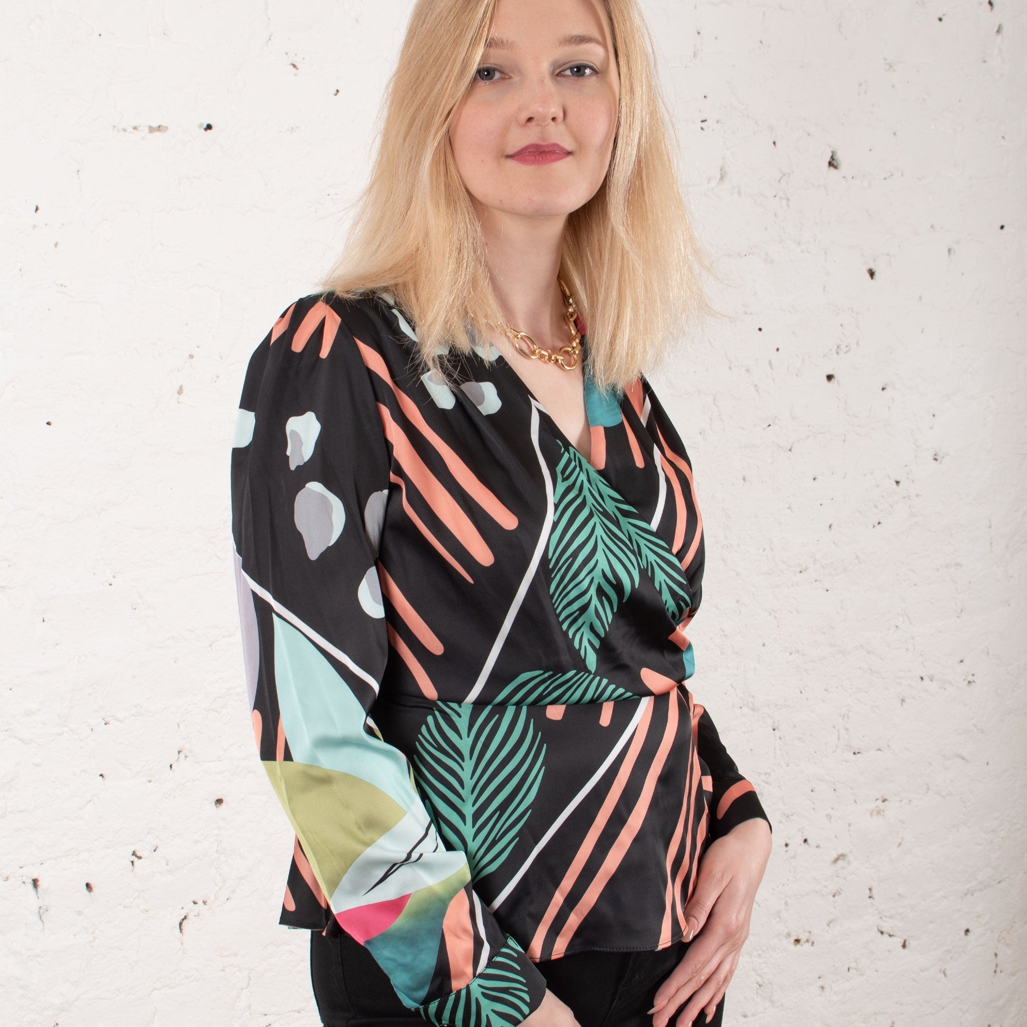 Tamara black cross front printed top