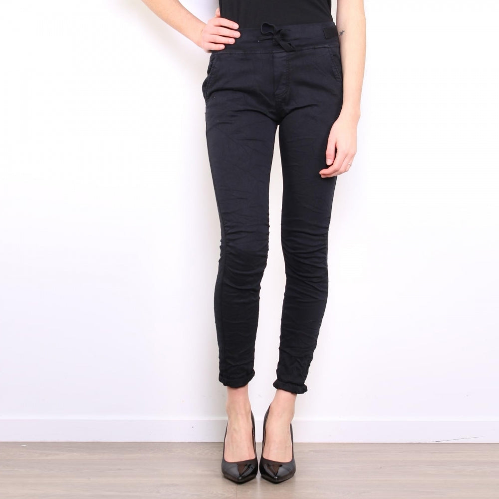 Missie stretch cotton black jogger ruched knee jean