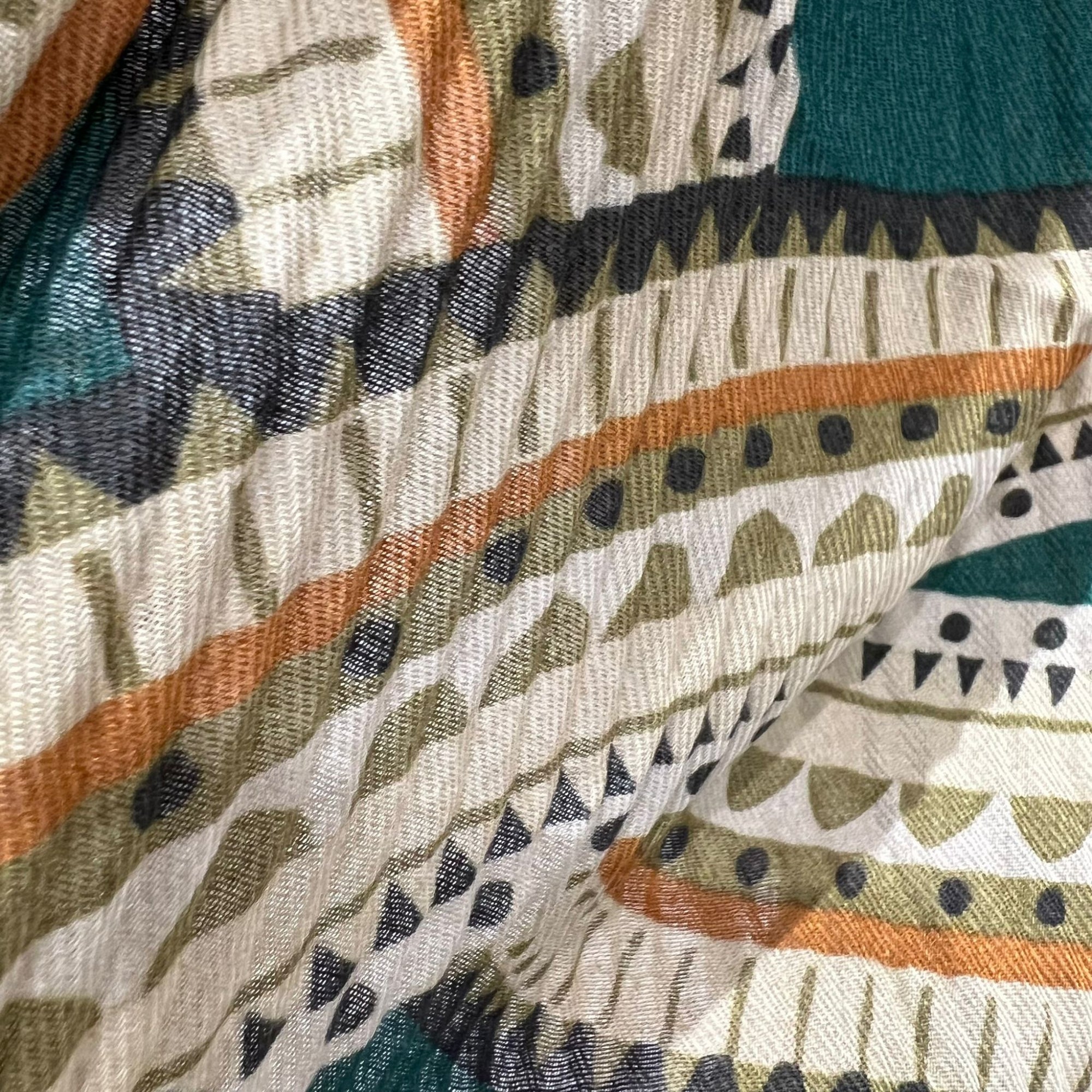 Crinkle dot print scarf