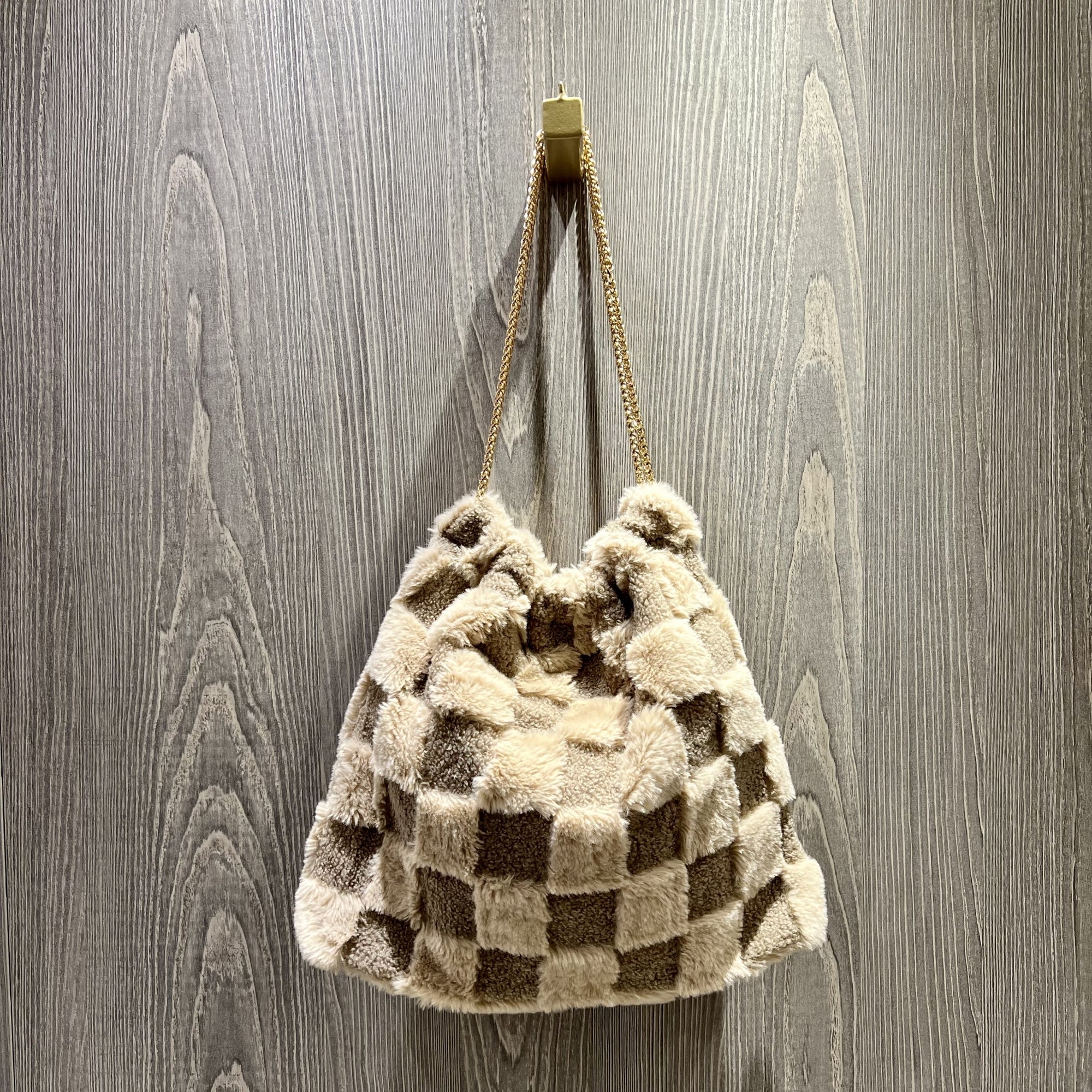 Fifi taupe check b faux furry bag