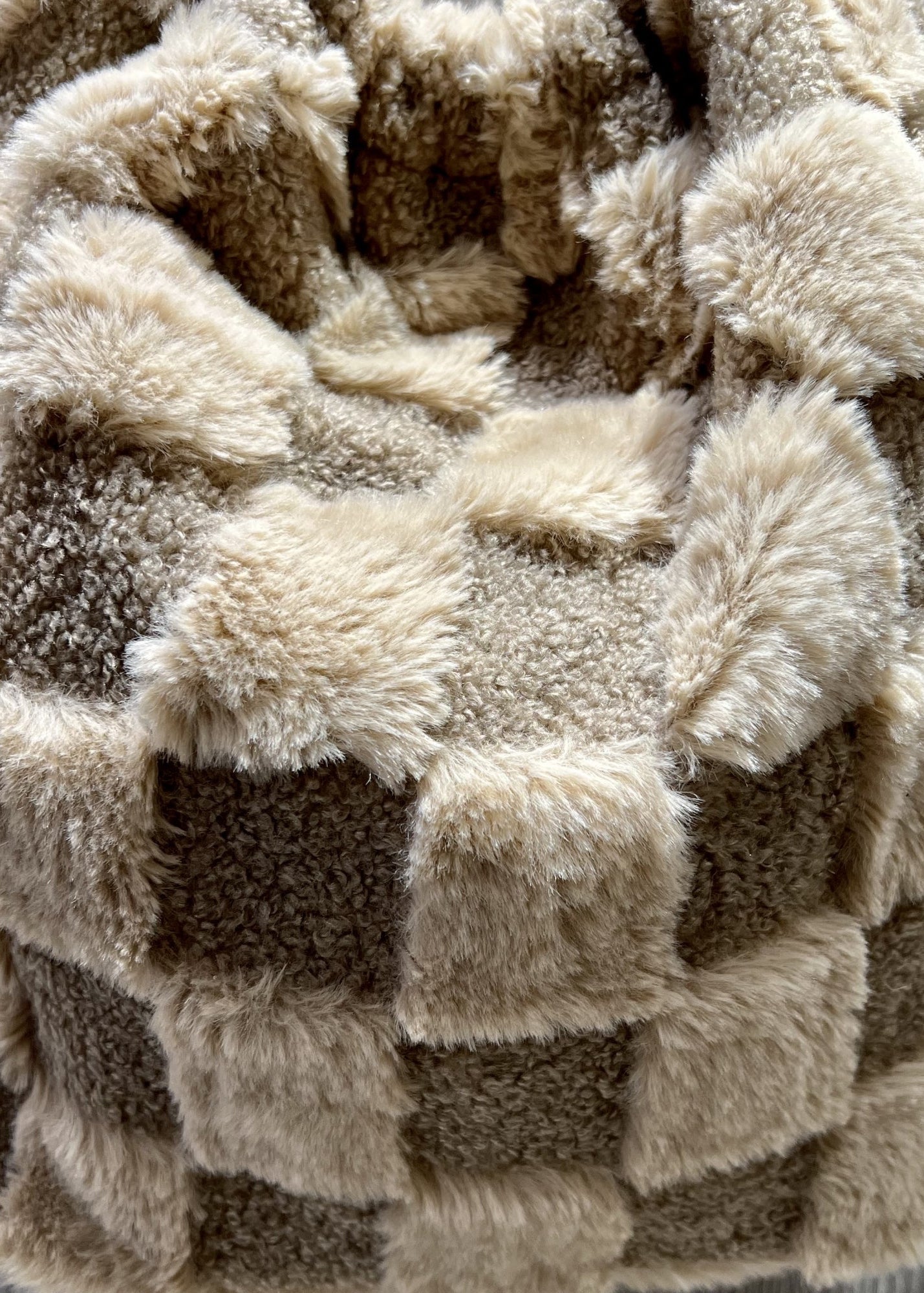 Fifi taupe check b faux furry bag
