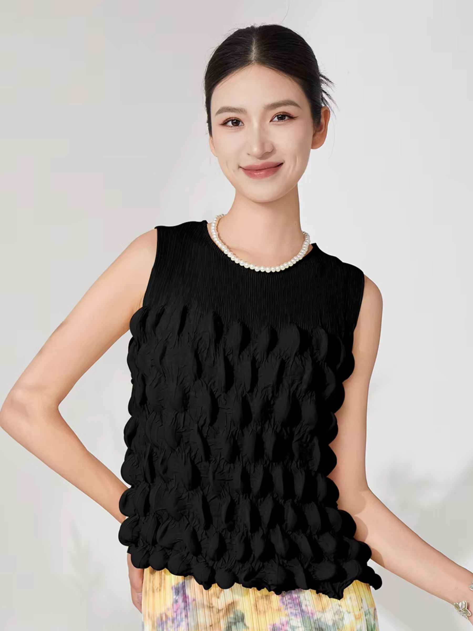 Marsha- Bubble pleated sleeveless top Black