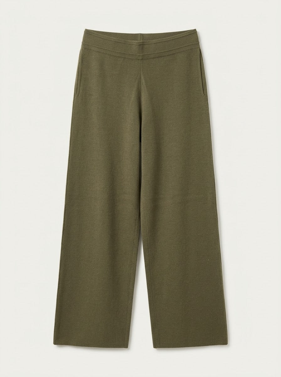 Detail view of the Abigail khaki knitted trousers and side pocket