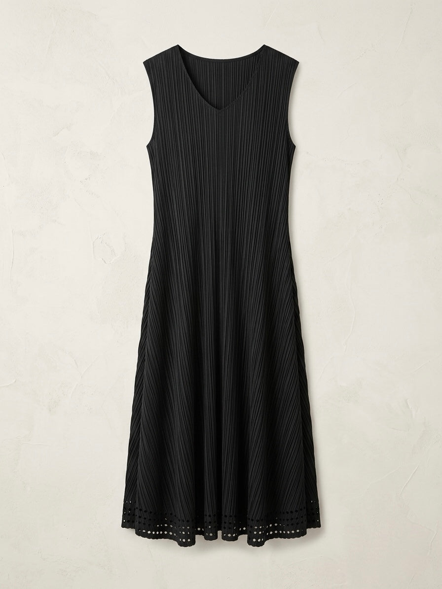 Luna - Laser cut pleated dress