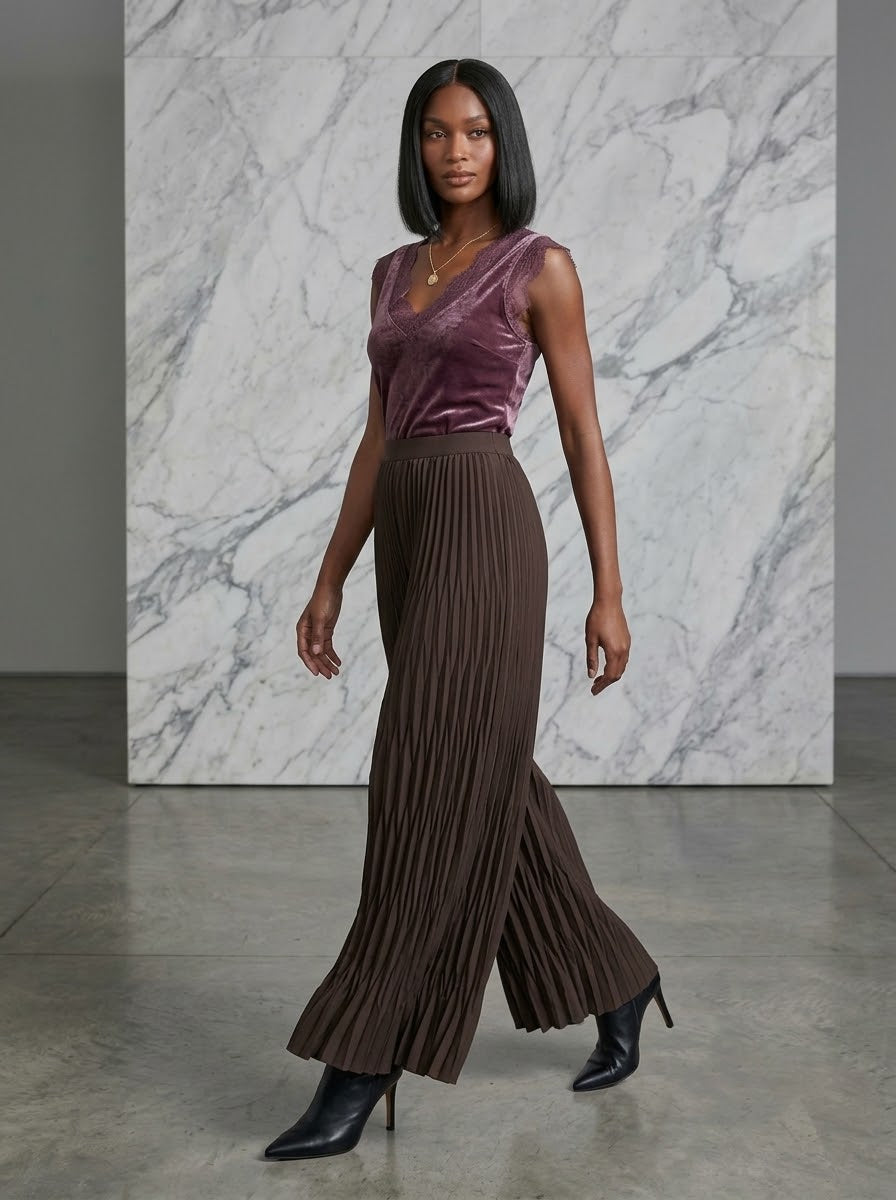 Lennox Pleat trouser in plum