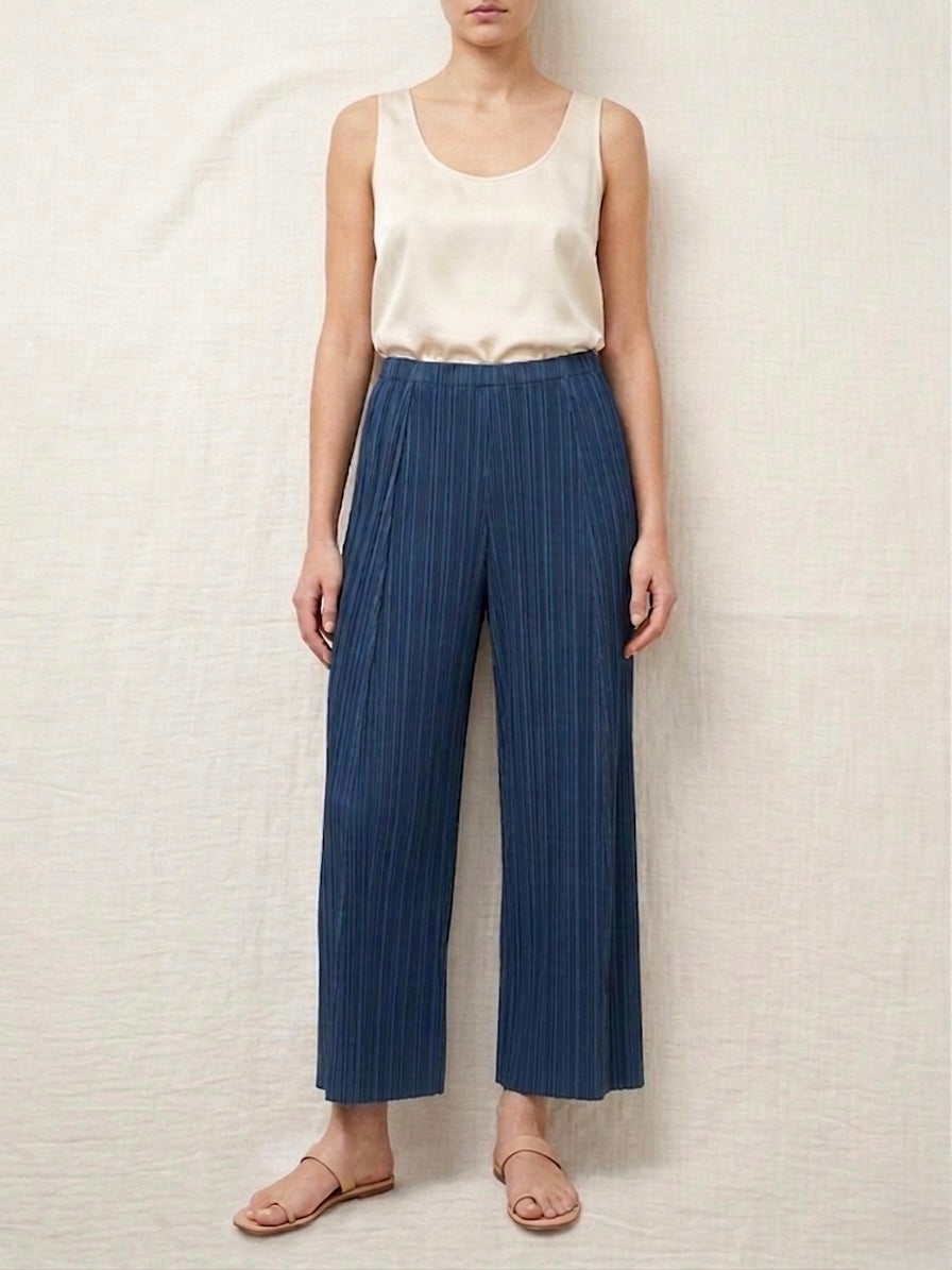 Mikaela petrol blue wide leg pleated 3/4 trouser
