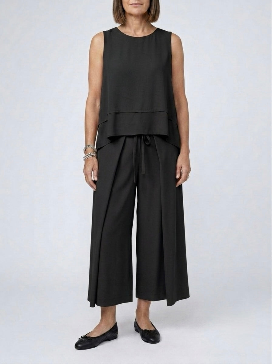 Aida - A line top