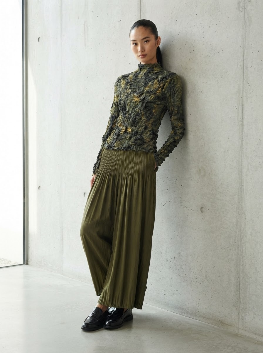 Jackie Crushed mesh print top in khaki