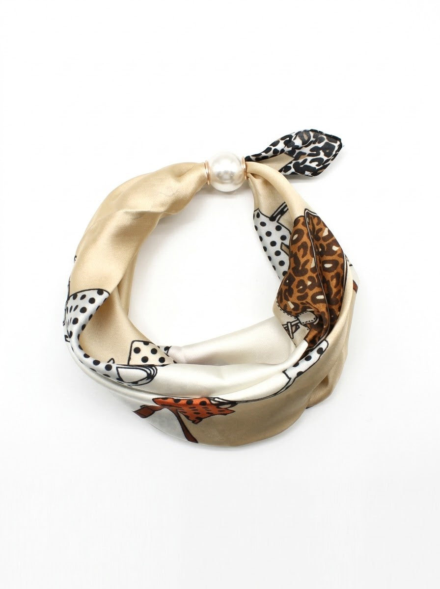 Gillian - Magnetic print scarf Beige