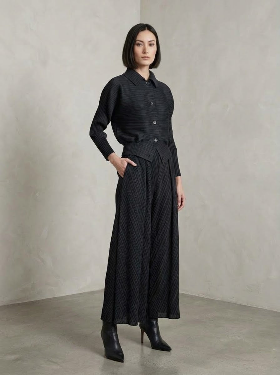 Jade Envelope pleat trouser in black