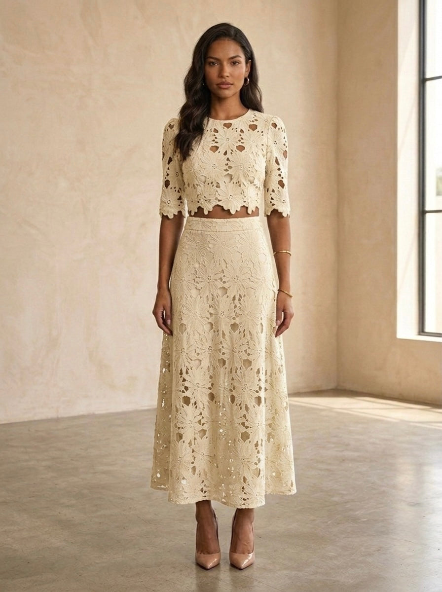 Clarice - Lined lace top