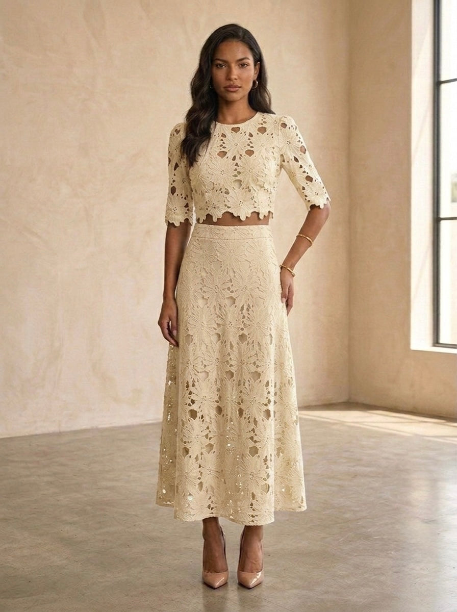 Clarice - Lined lace top