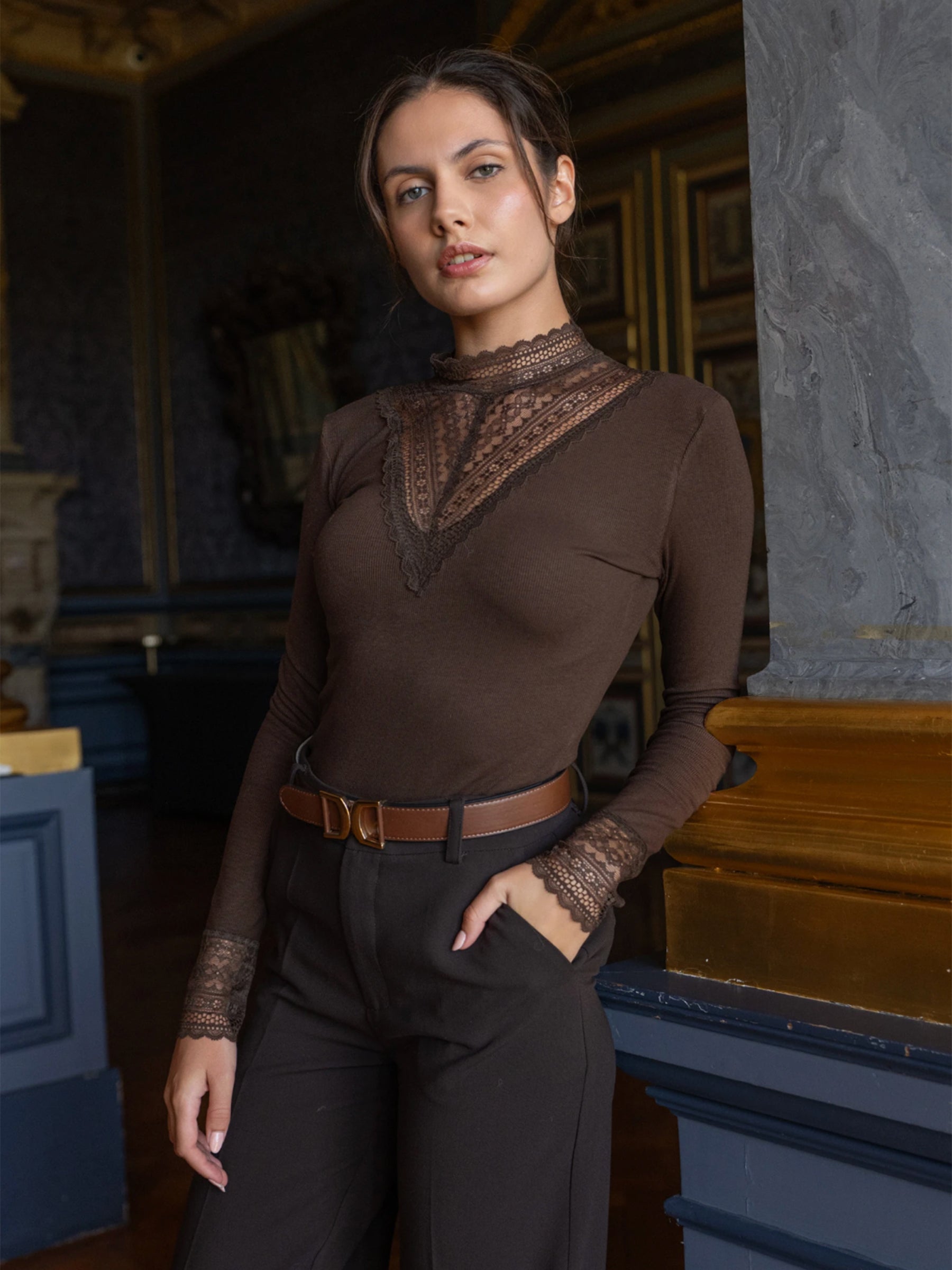 Lola - High neck lace top