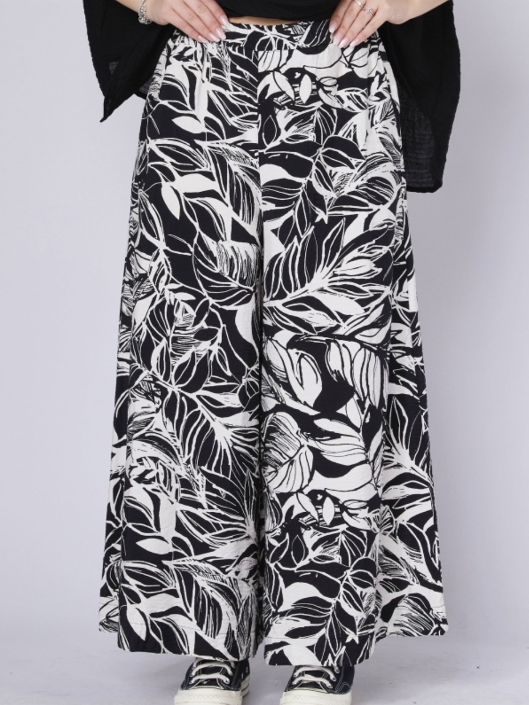 Doha - palm print trouser