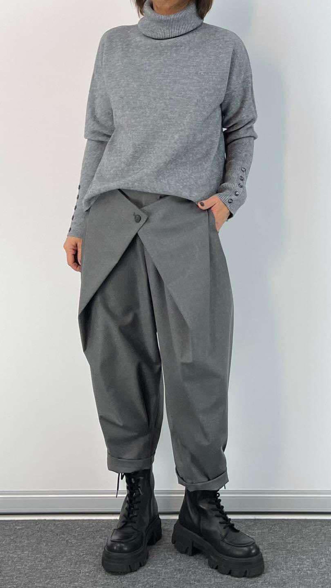 Ebony - Wrap front front cropped trouser