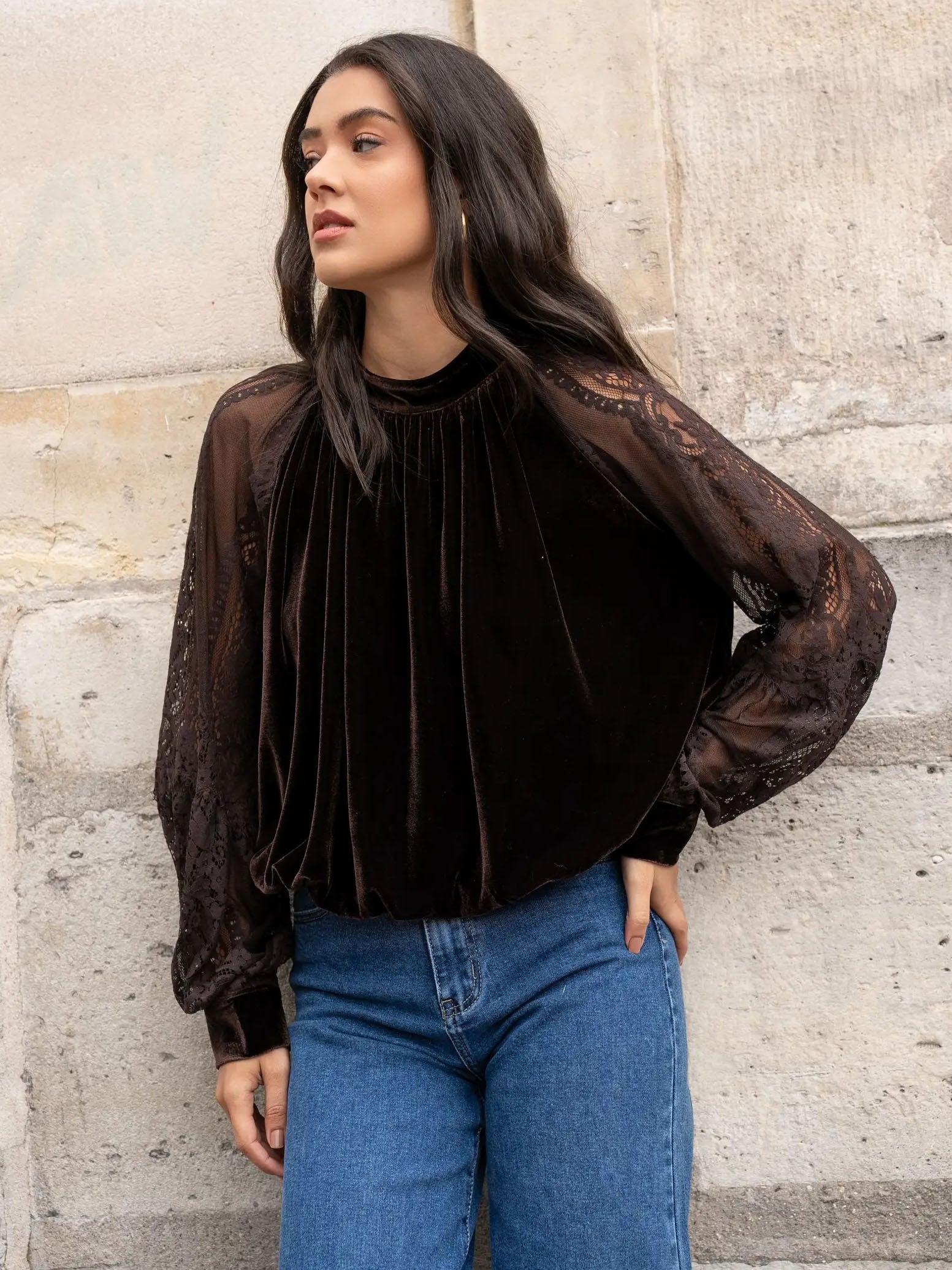 Audrey - Velvet and lace top