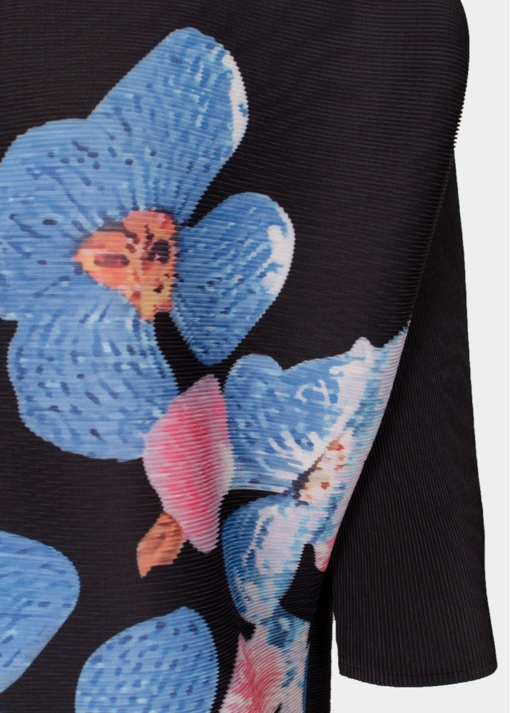 Cary navy multi floral pleated scoop neck top