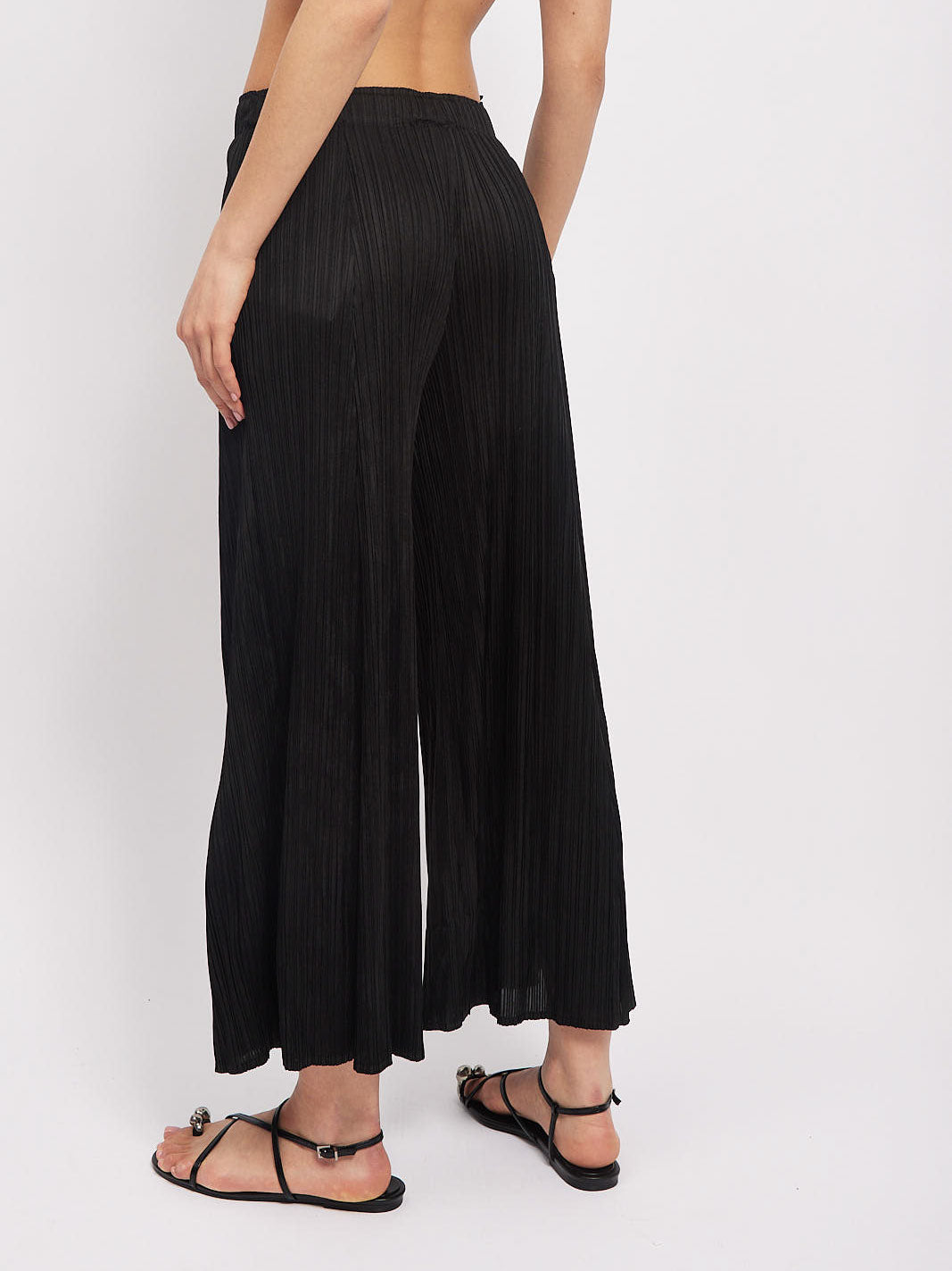 Mikaela black wide leg pleated 3/4 trouser