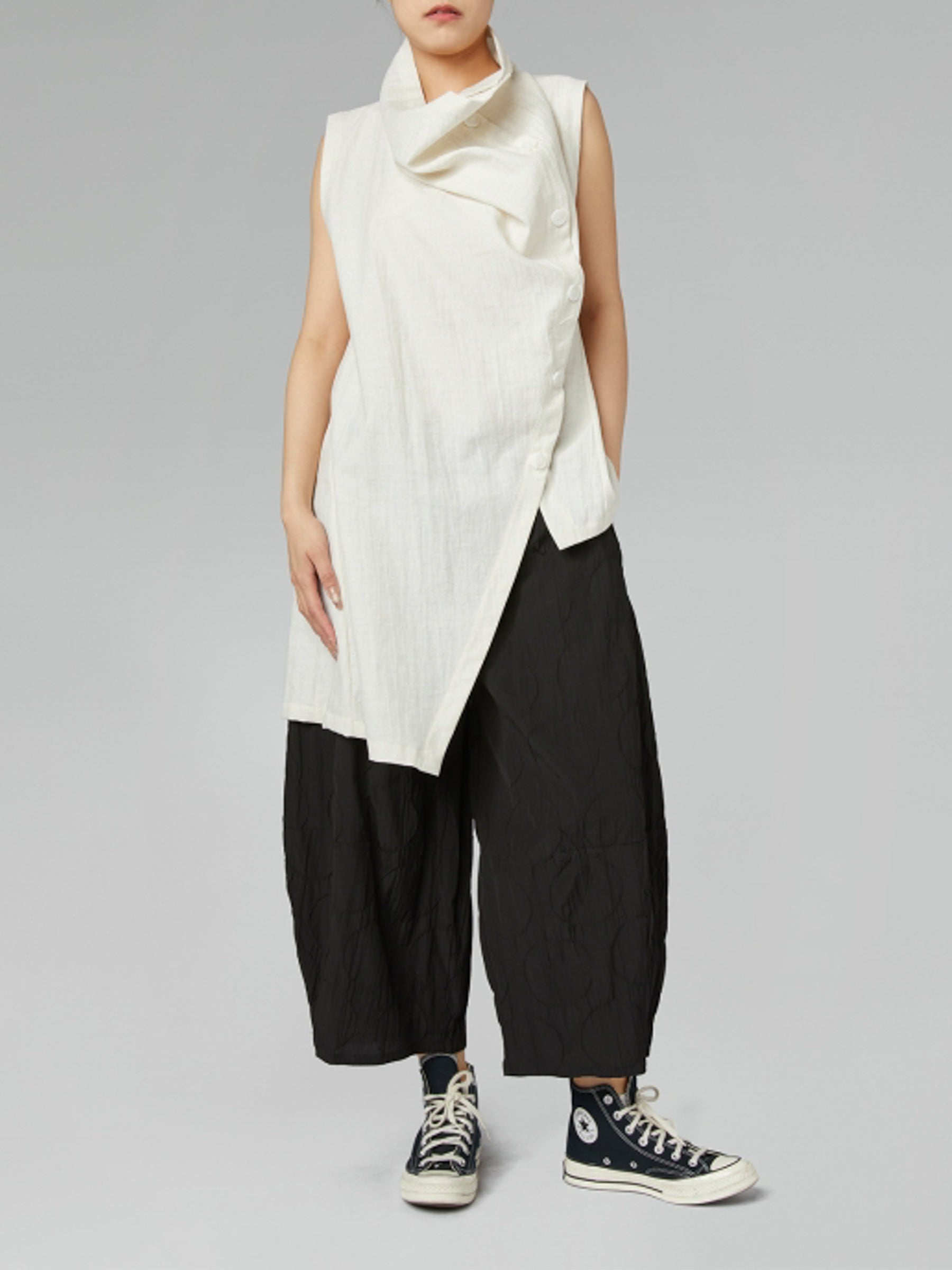 Avery - Cotton blend gilet top cream