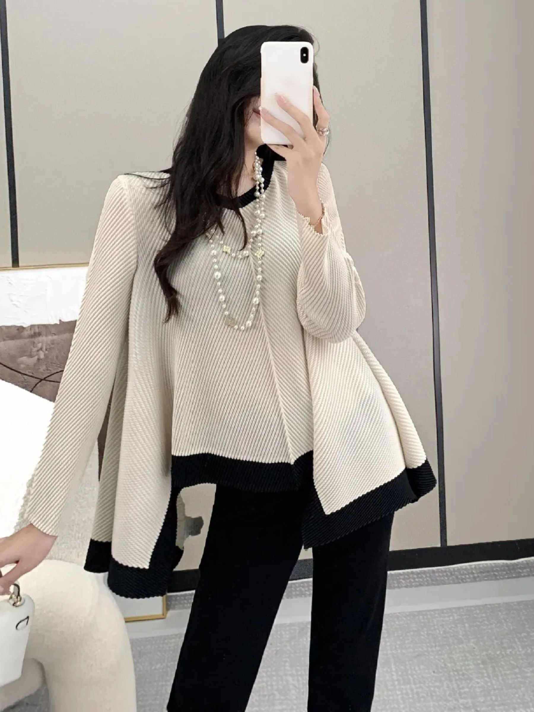 Matilda - Drop side pleated top