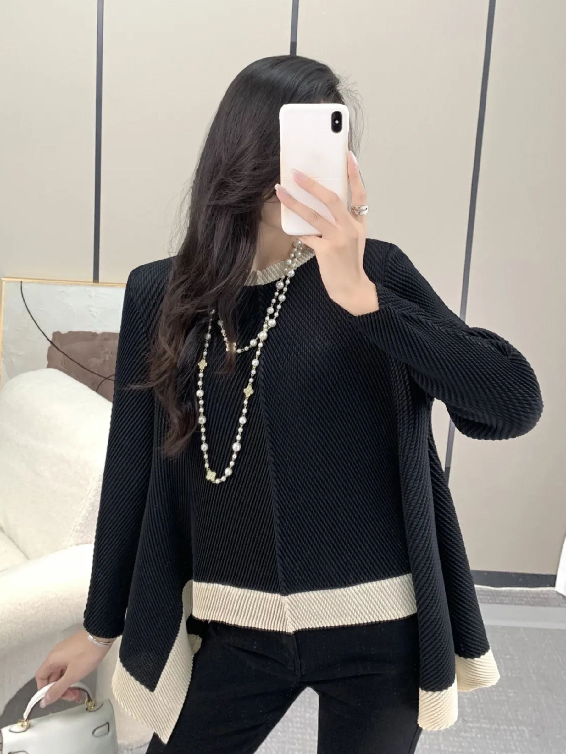 Matilda - Drop side pleated top