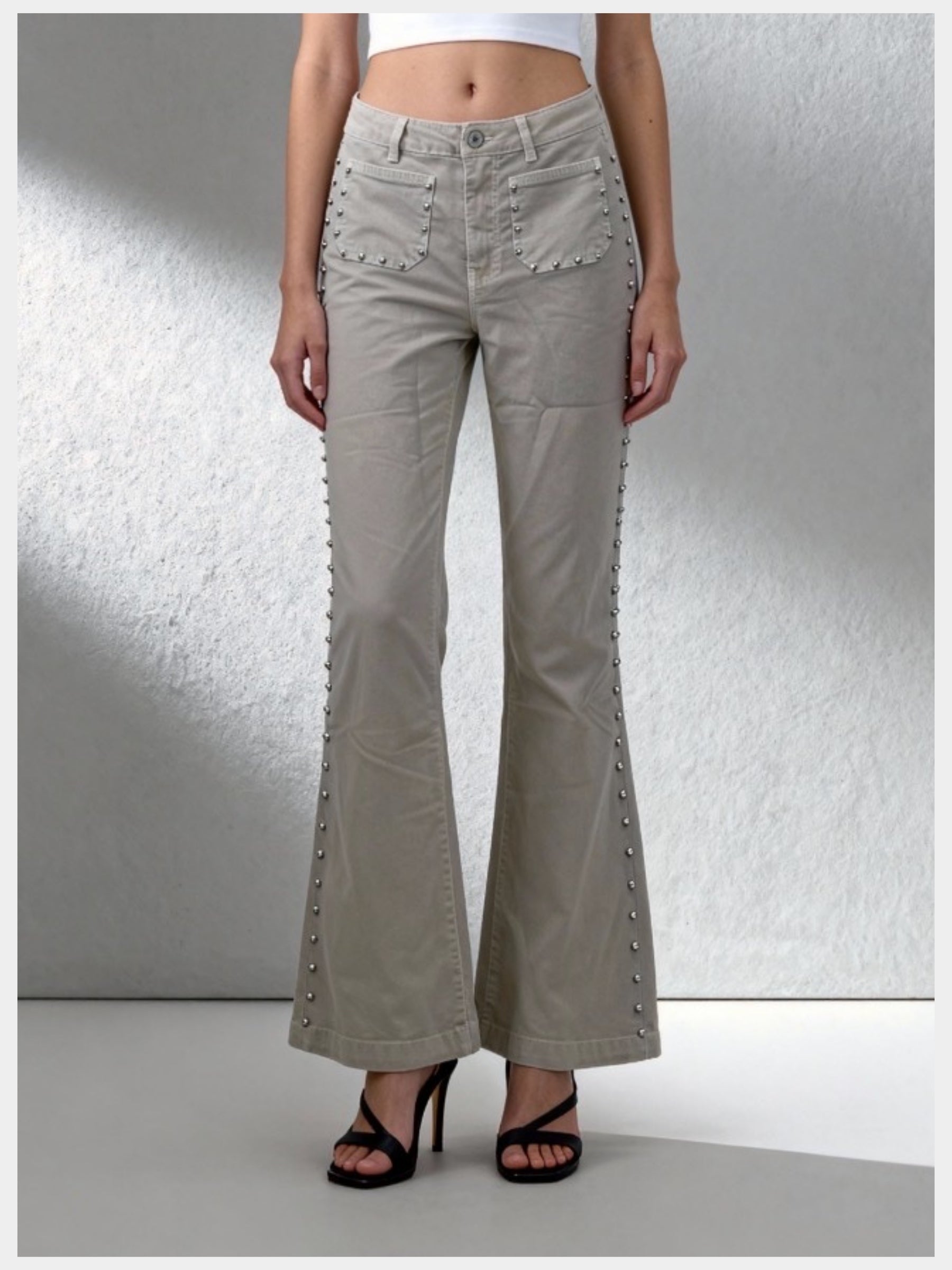 Megan - Cotton studded jeans