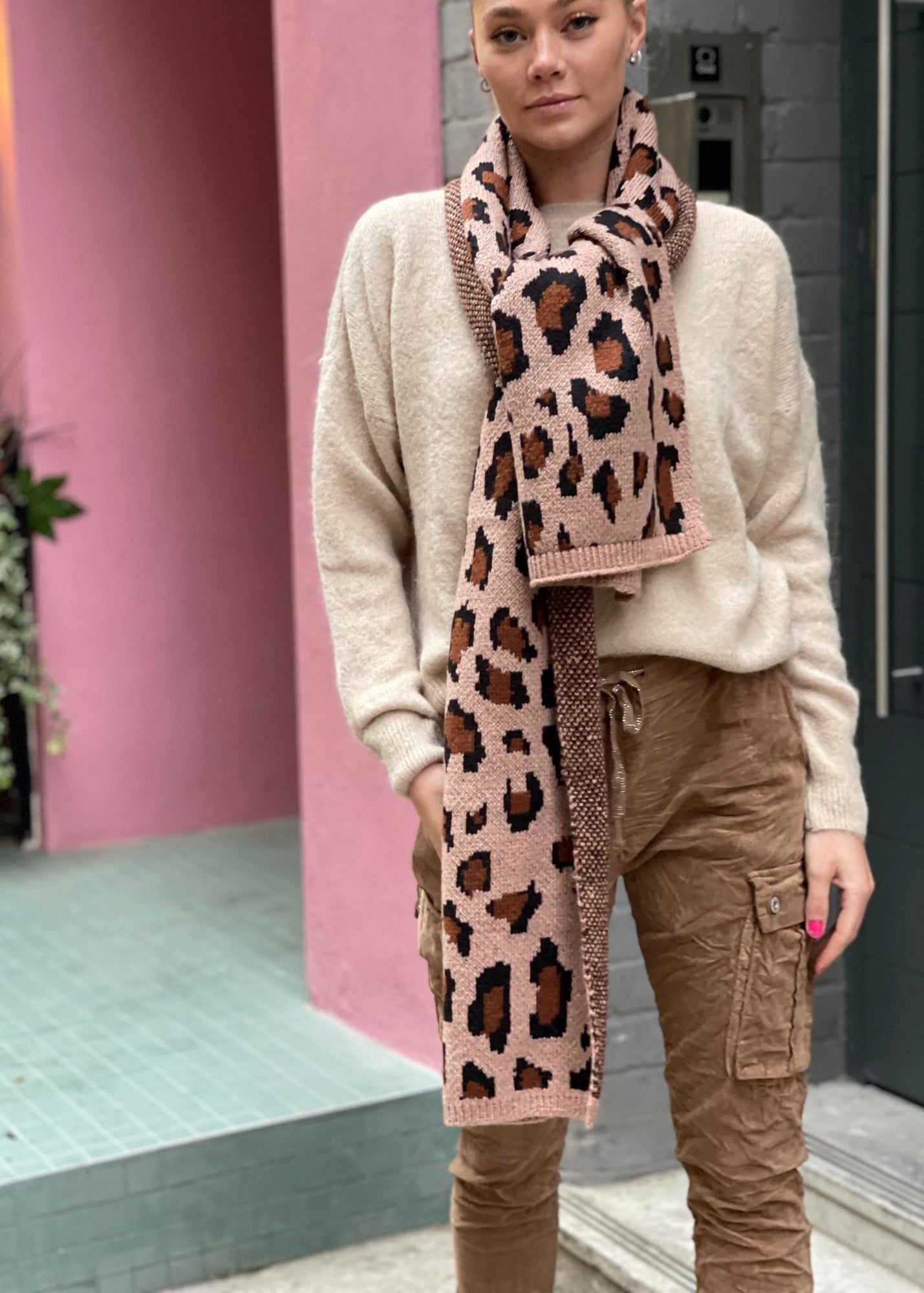 Lucille - Eco friendly leopard scarf