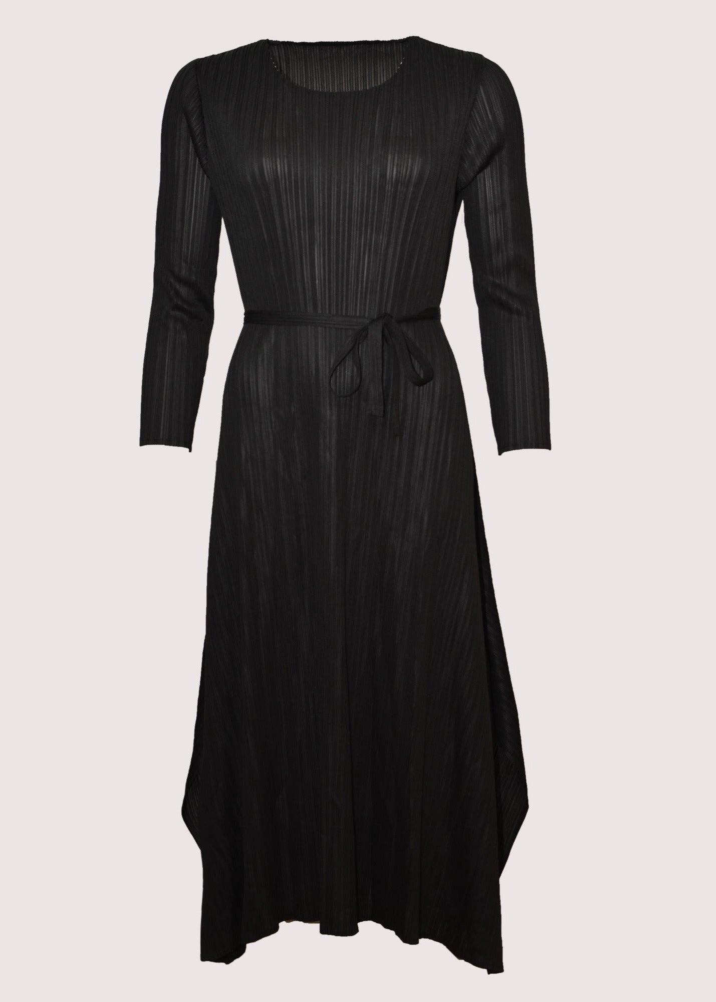 Montana plain black sleeved pleated trapeze dress