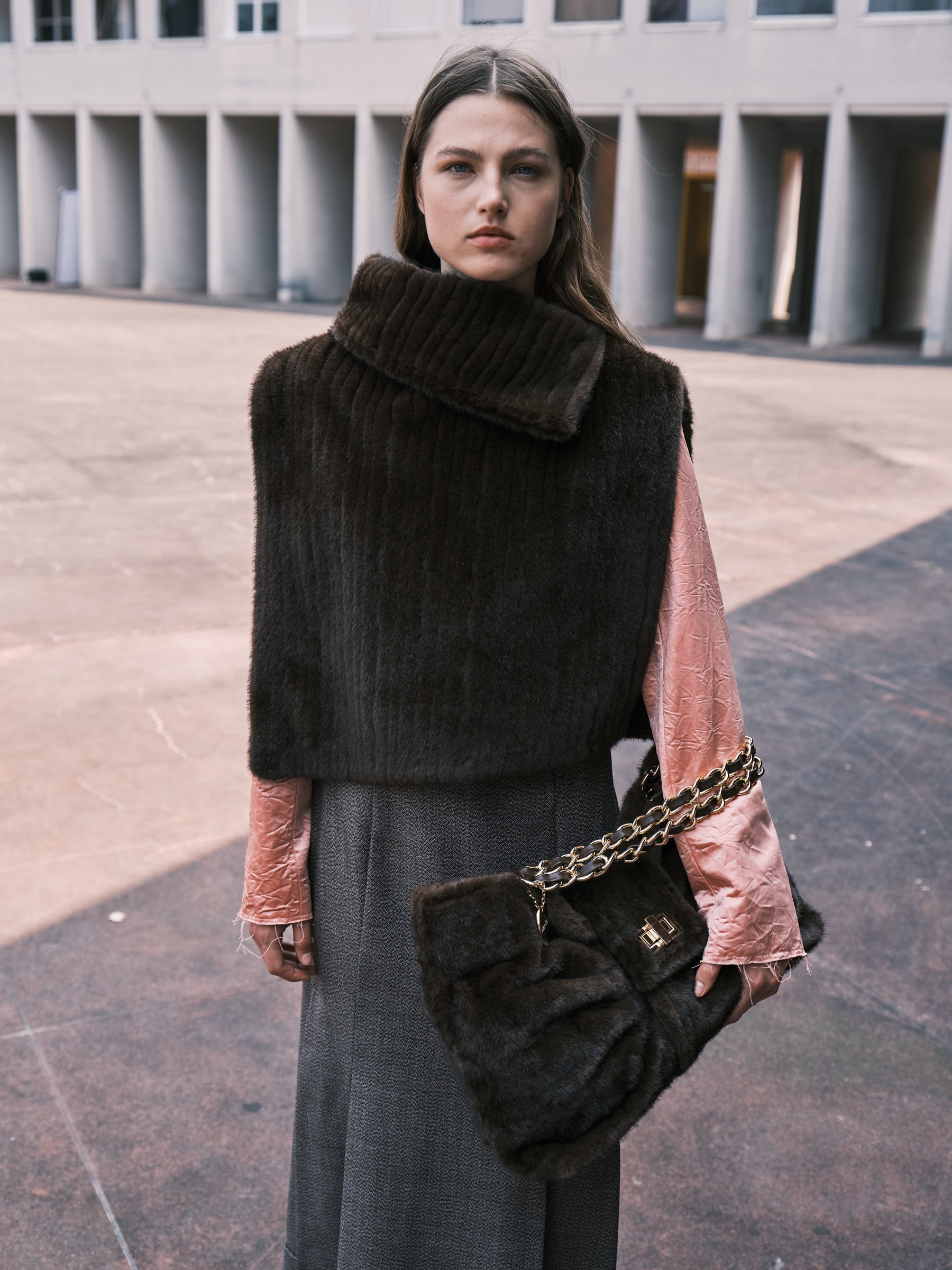 Oya - Faux fur cape gilet Chocolate