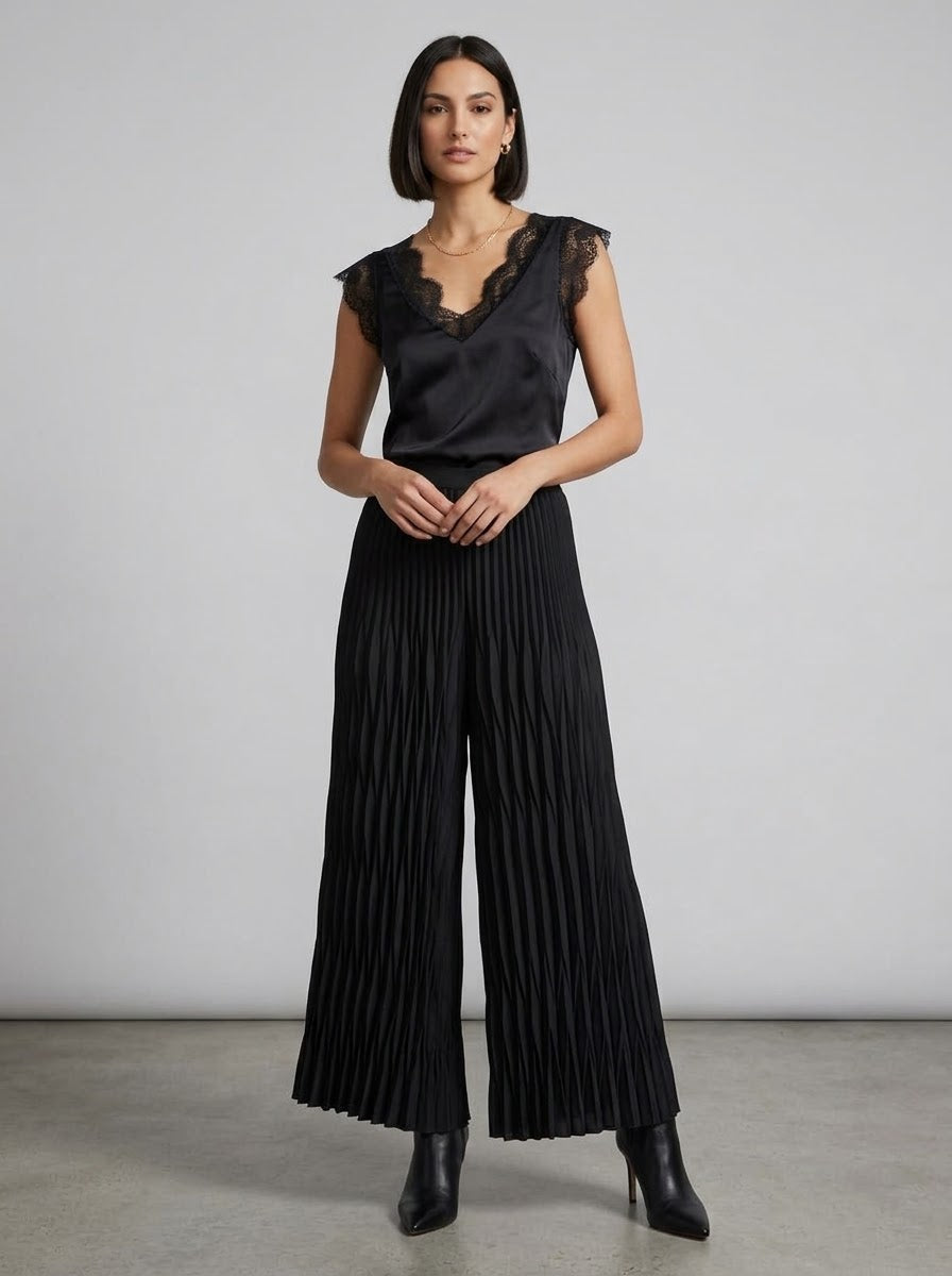 Lennox Pleat trouser in black