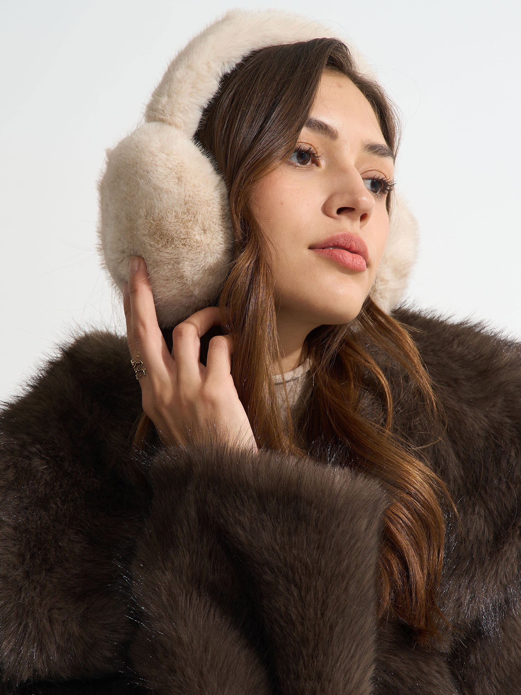 Karlyn - Faux fur ear muffs