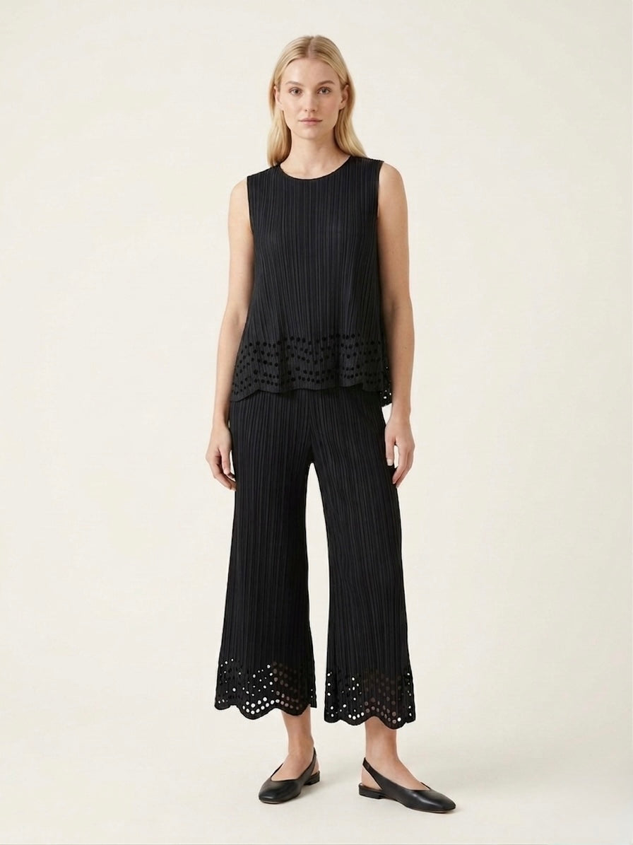 Luna - Laser cut top