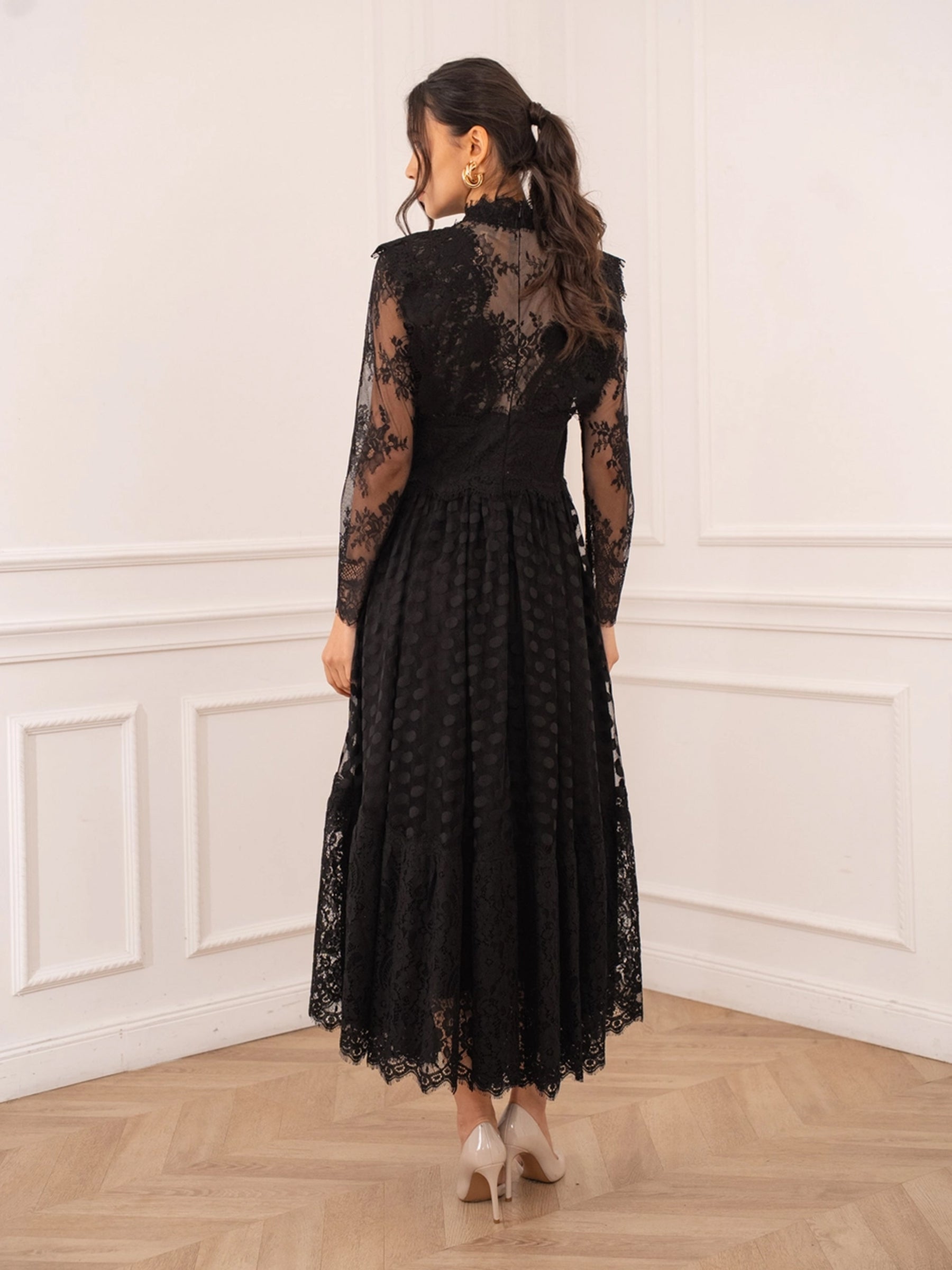 Melinda -  Lace maxi dress