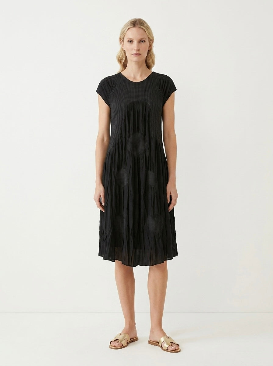 Aliya - Pixel pleat shift dress