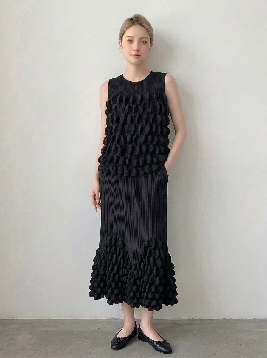 Marsha - Bubble pleated sleeveless top