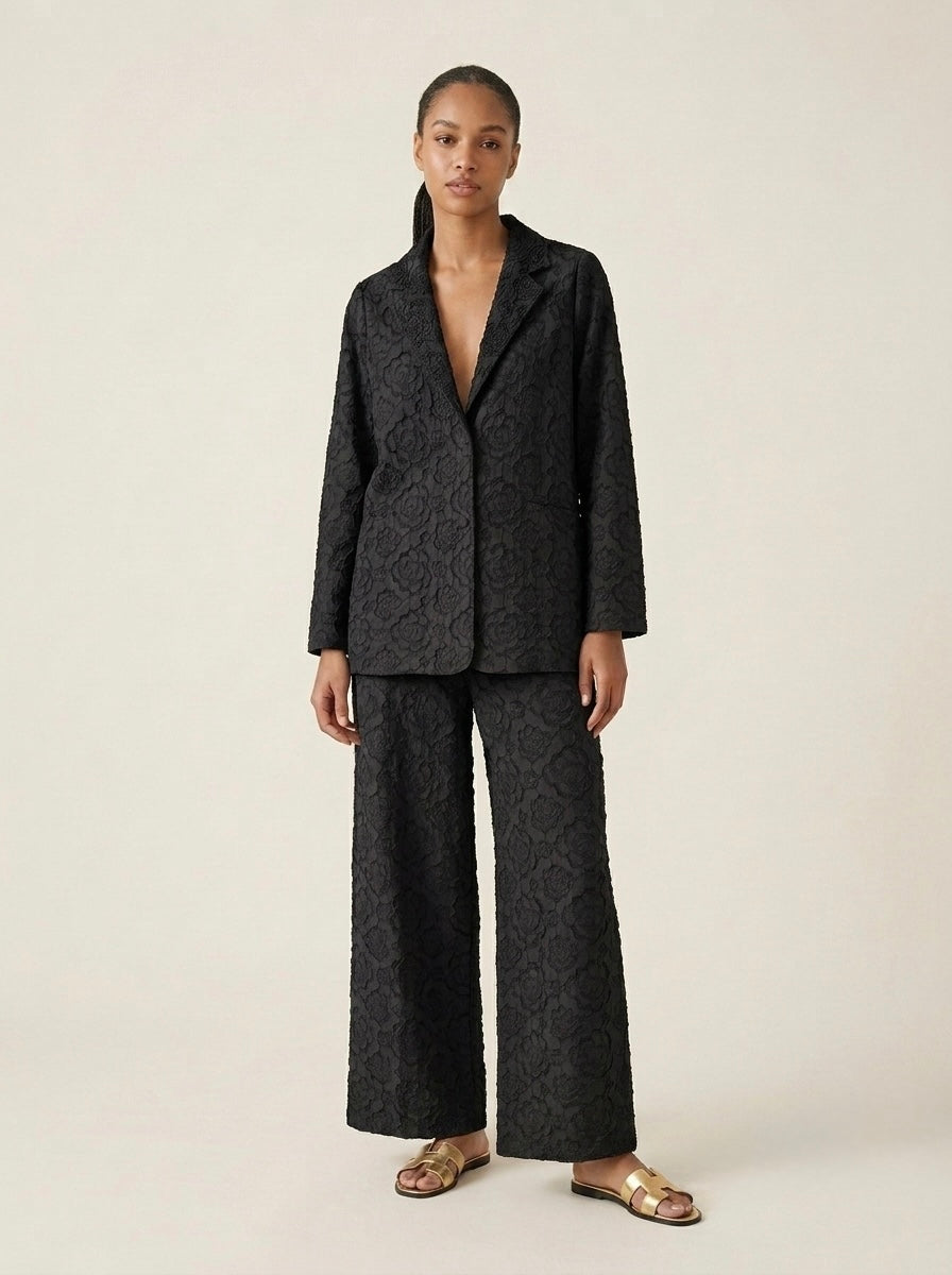Rosey - Floral embossed blazer