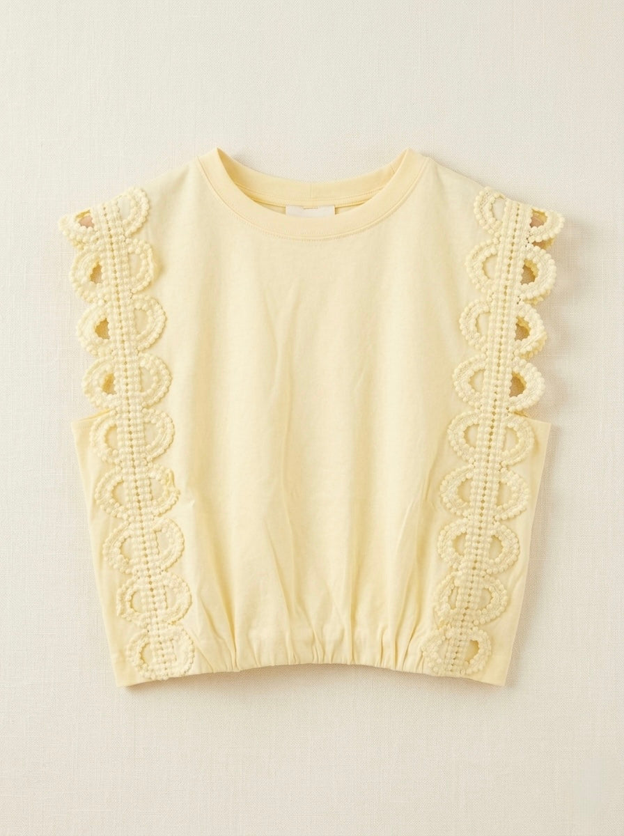 Suzi - Crochet trim top