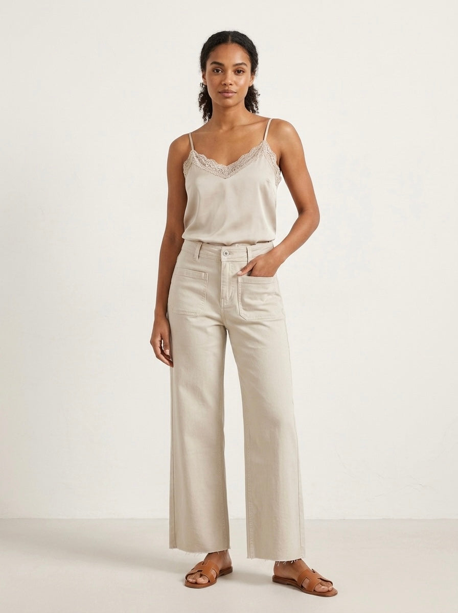 Lara - Patch pocket jeans
