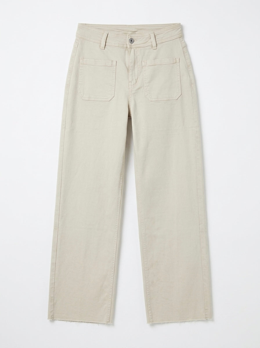 Lara - Patch pocket jeans