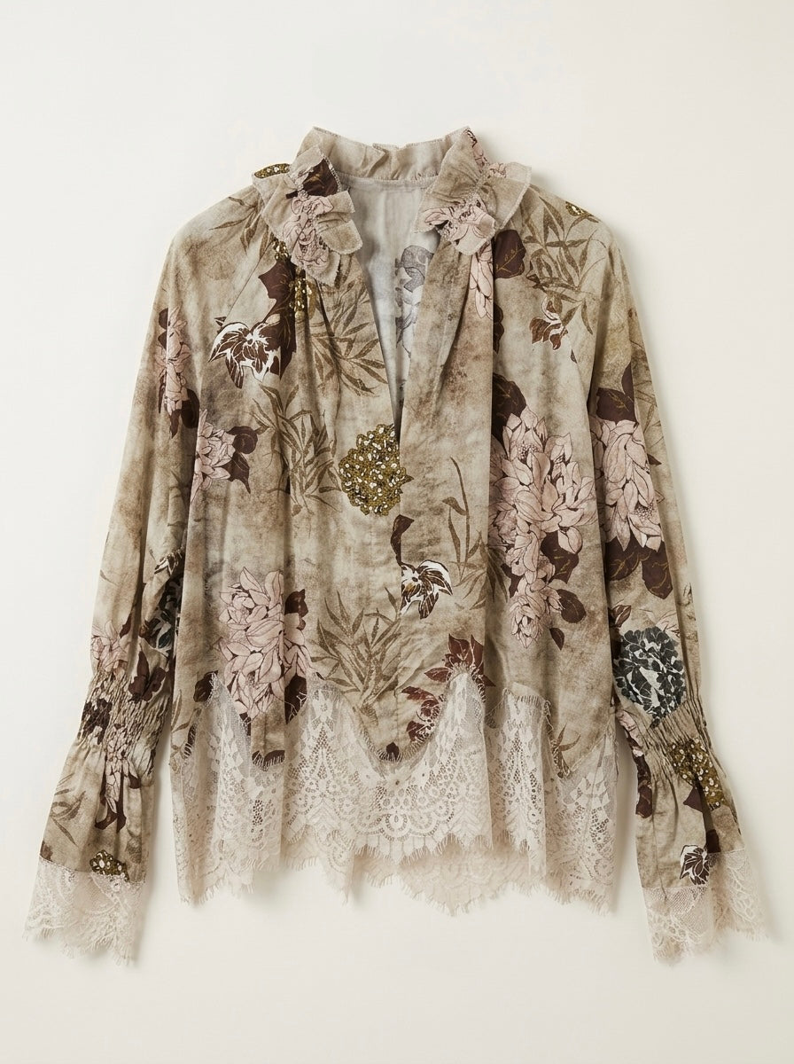 Carmen - Lace trimmed blouse