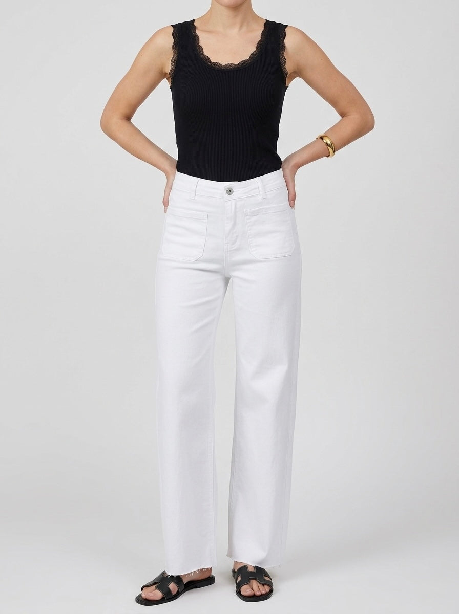 Lara - Patch pocket jeans