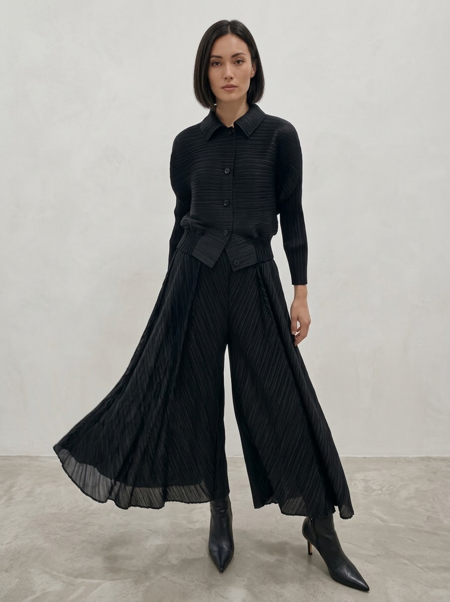 Jade Envelope pleat trouser in black