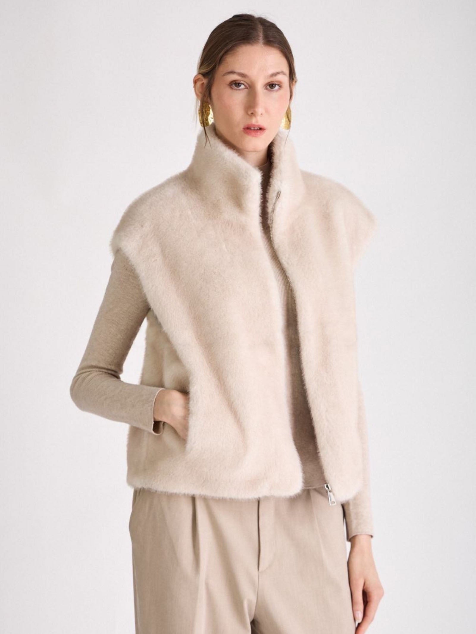 Alandra - Faux fur gilet