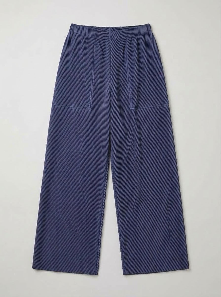 Sunday wide-leg pleated trousers in navy, front product view