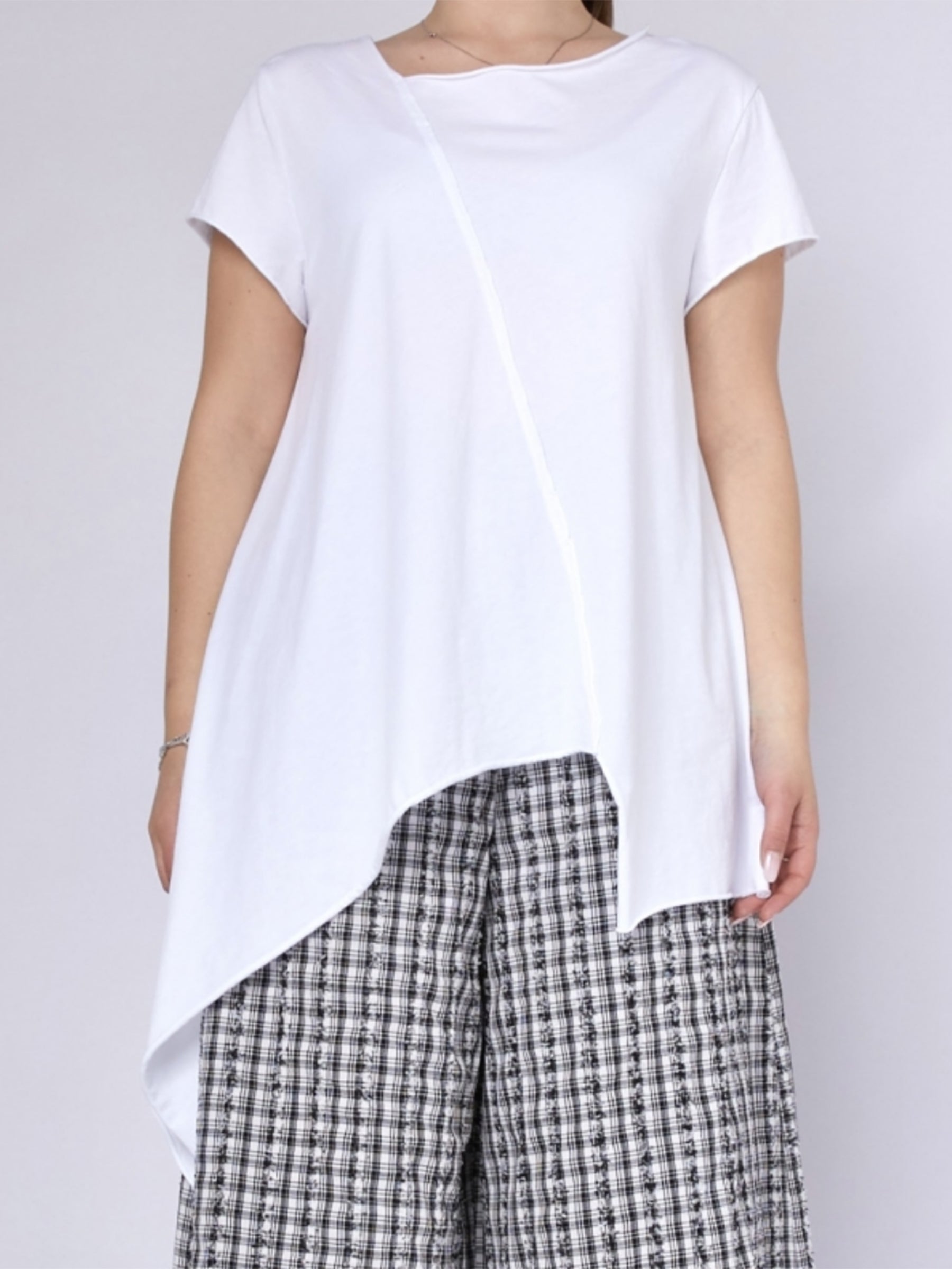 Maxine - raw edge t-shirt