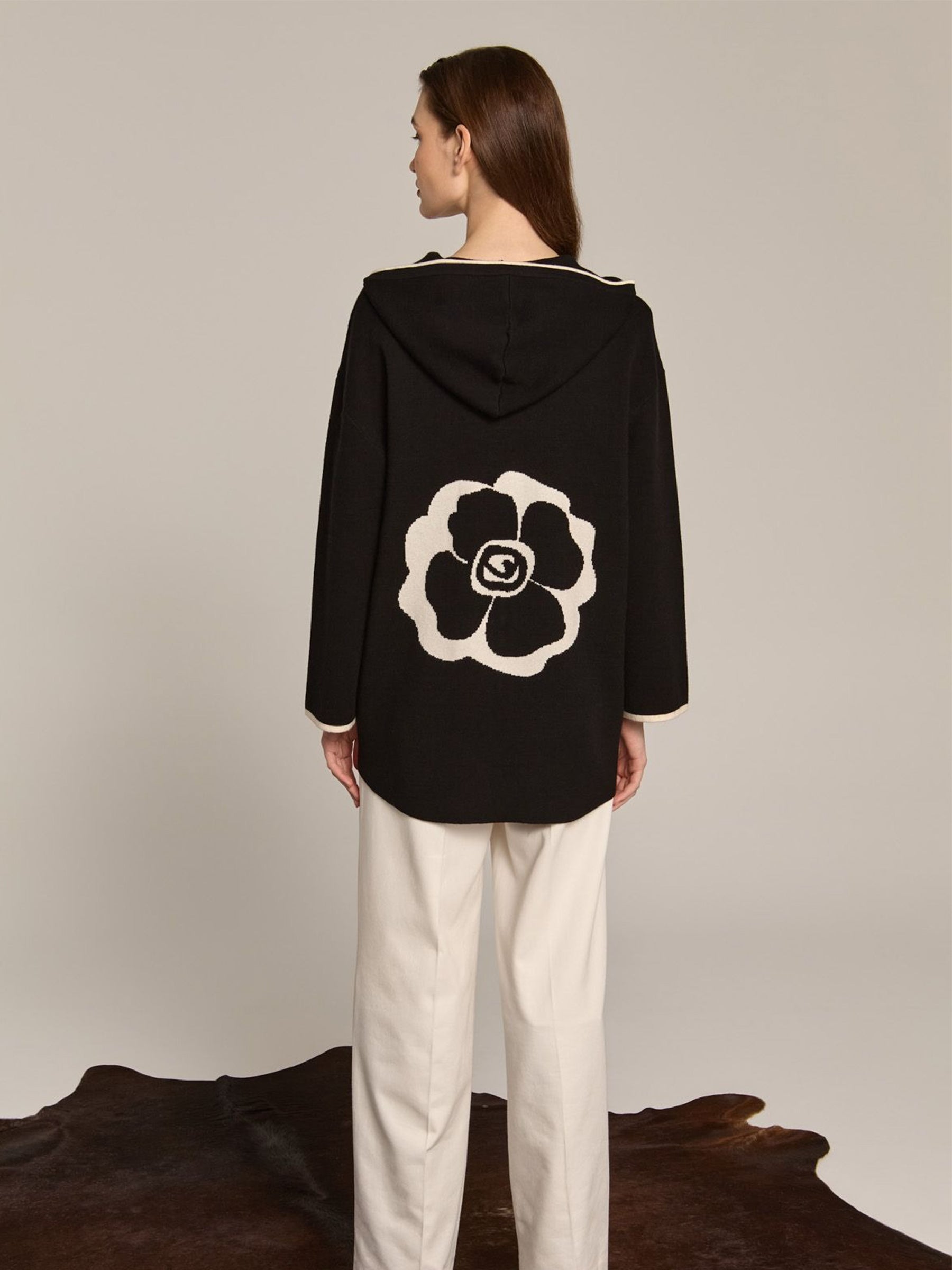 Madrid - Rose motif cardigan