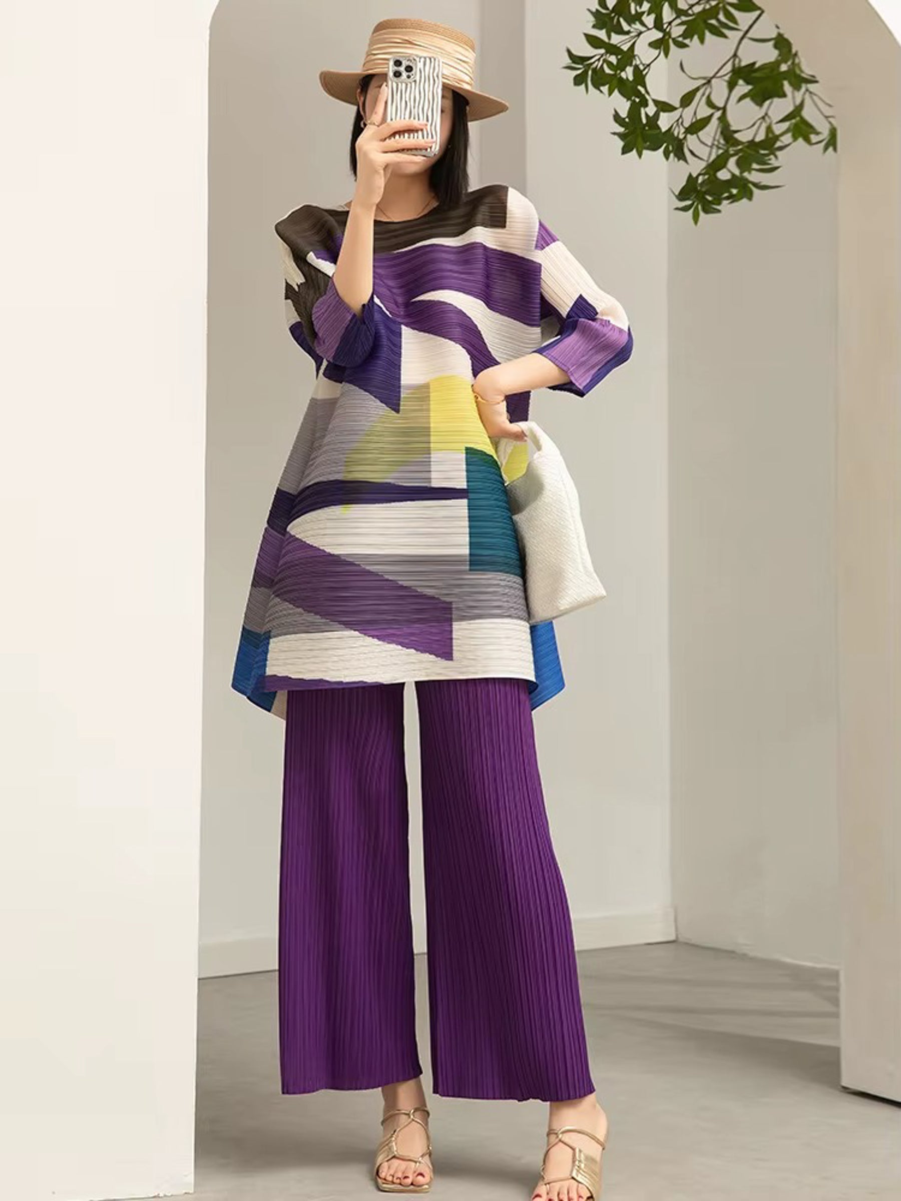 Shazna - Abstract pleated set