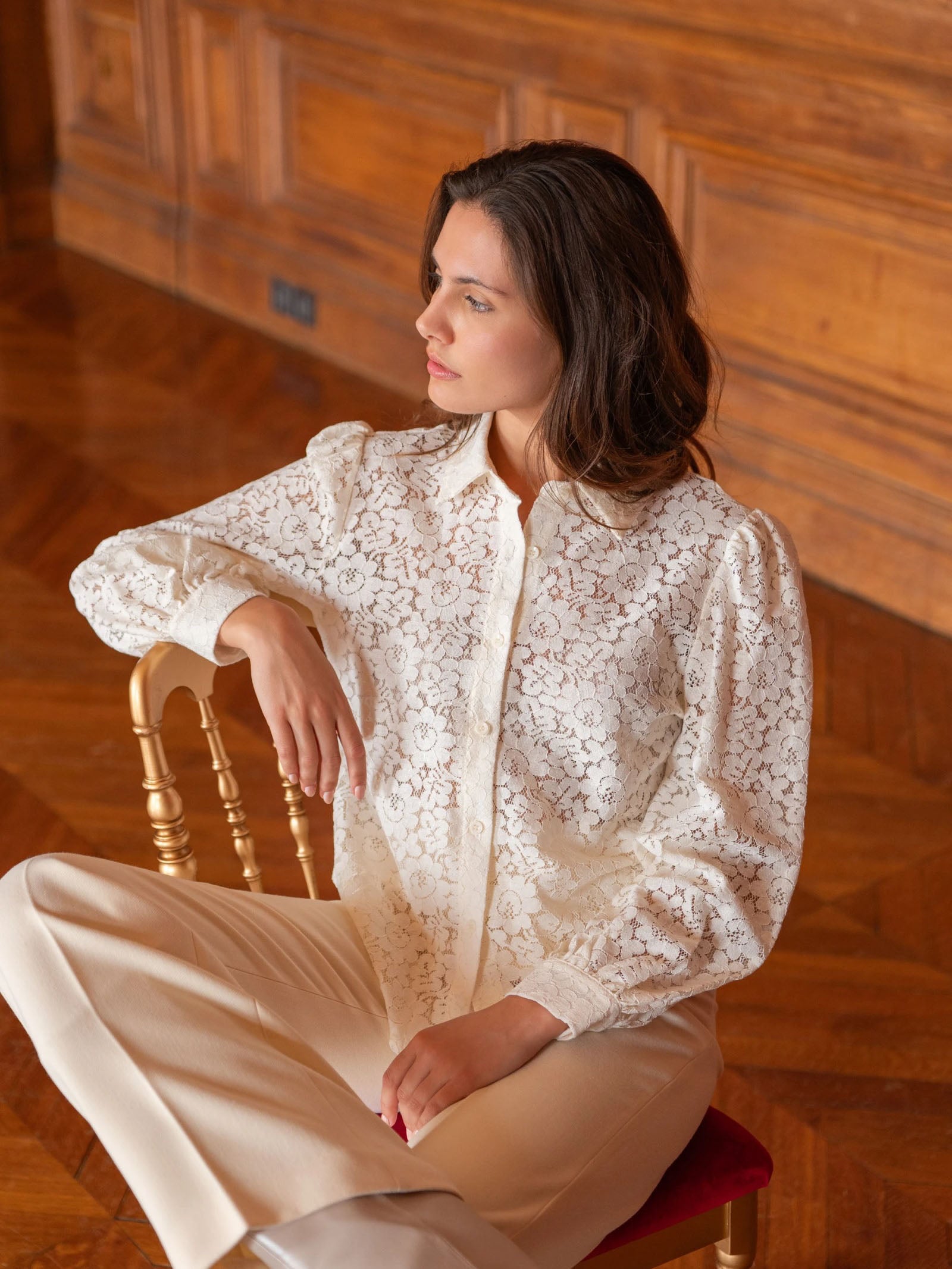 Anya - Lace pussy bow blouse