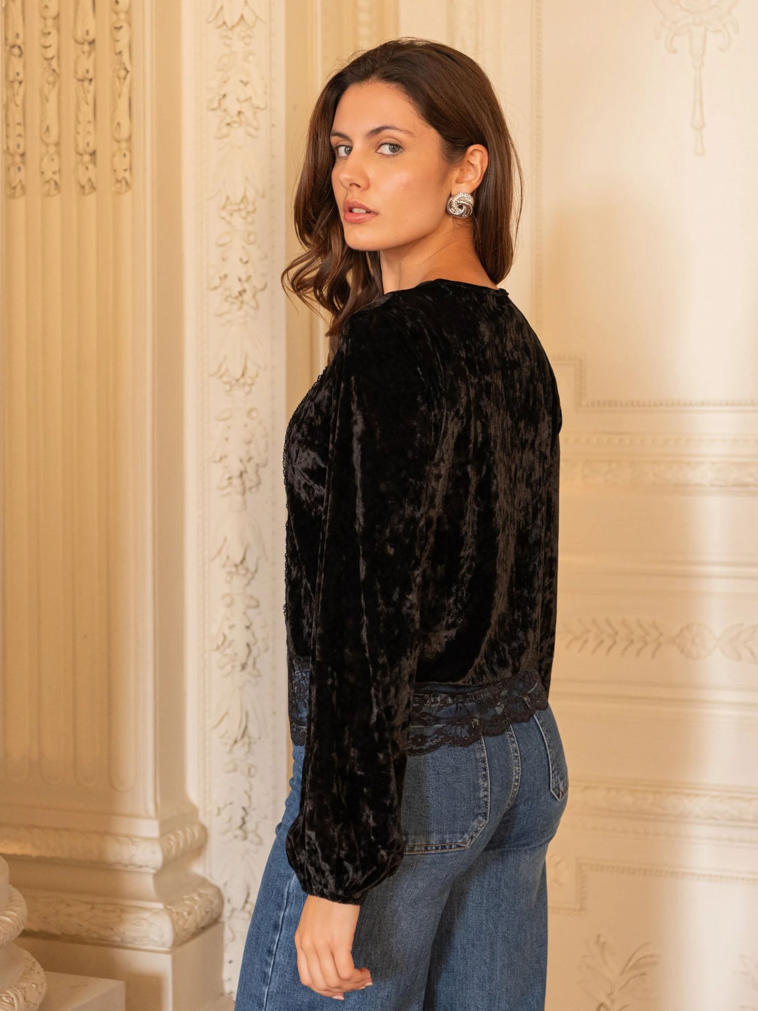 Alice - Velvet and lace top